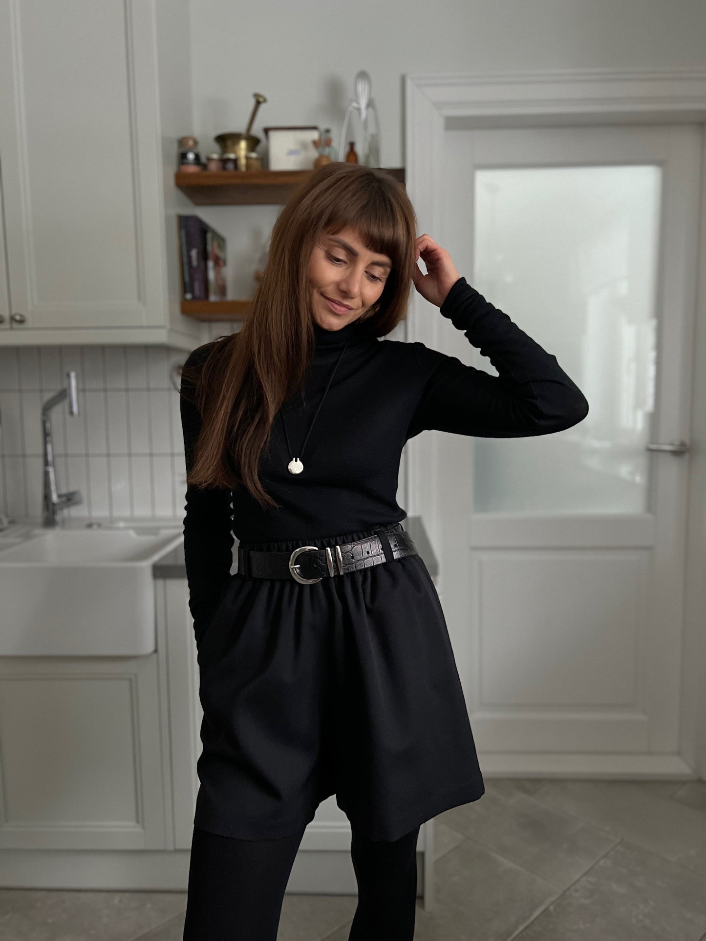 paris fine wool shorts