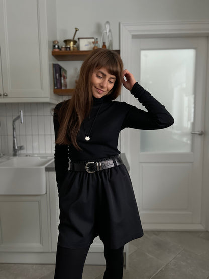 paris fine wool shorts