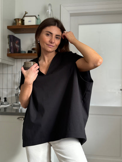 bodo cape-style t-shirt (black collection)