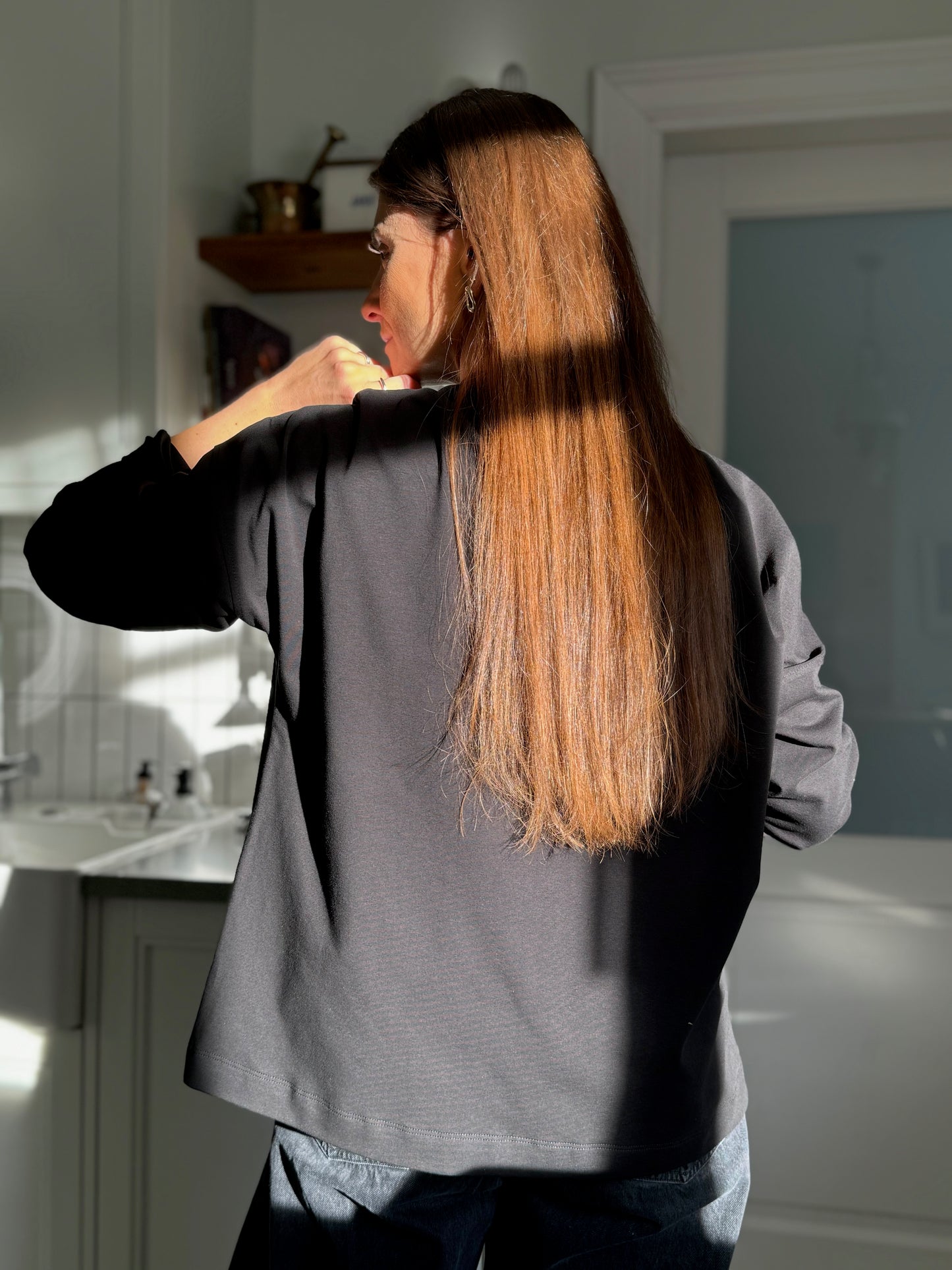 elda long sleeve t-shirt (black collection)