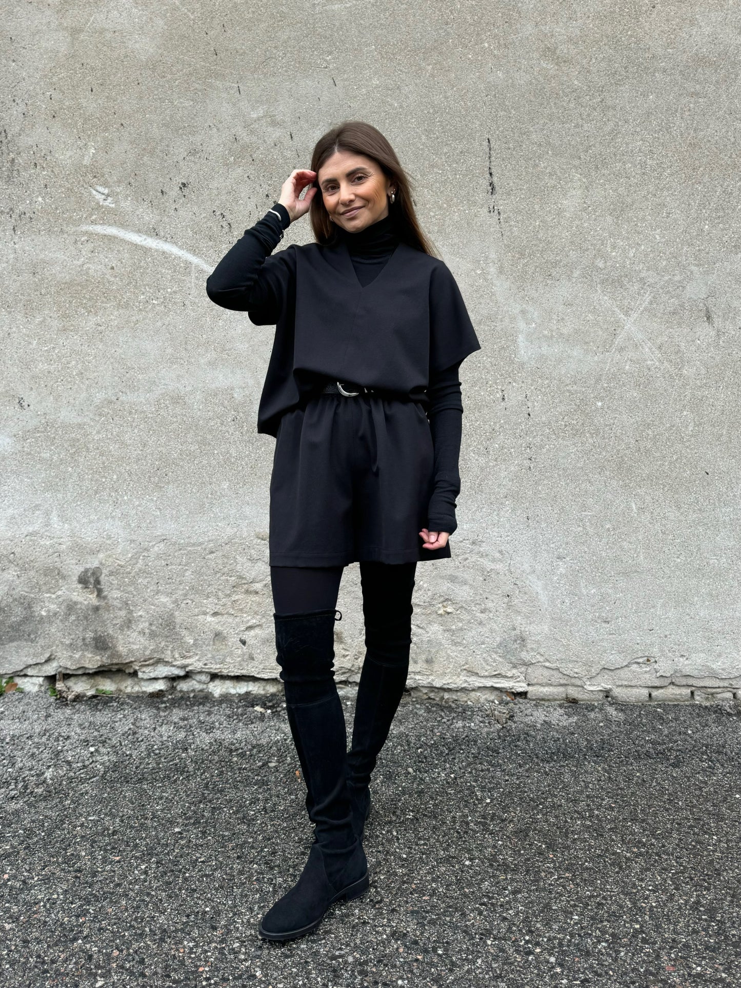 paris fine wool shorts