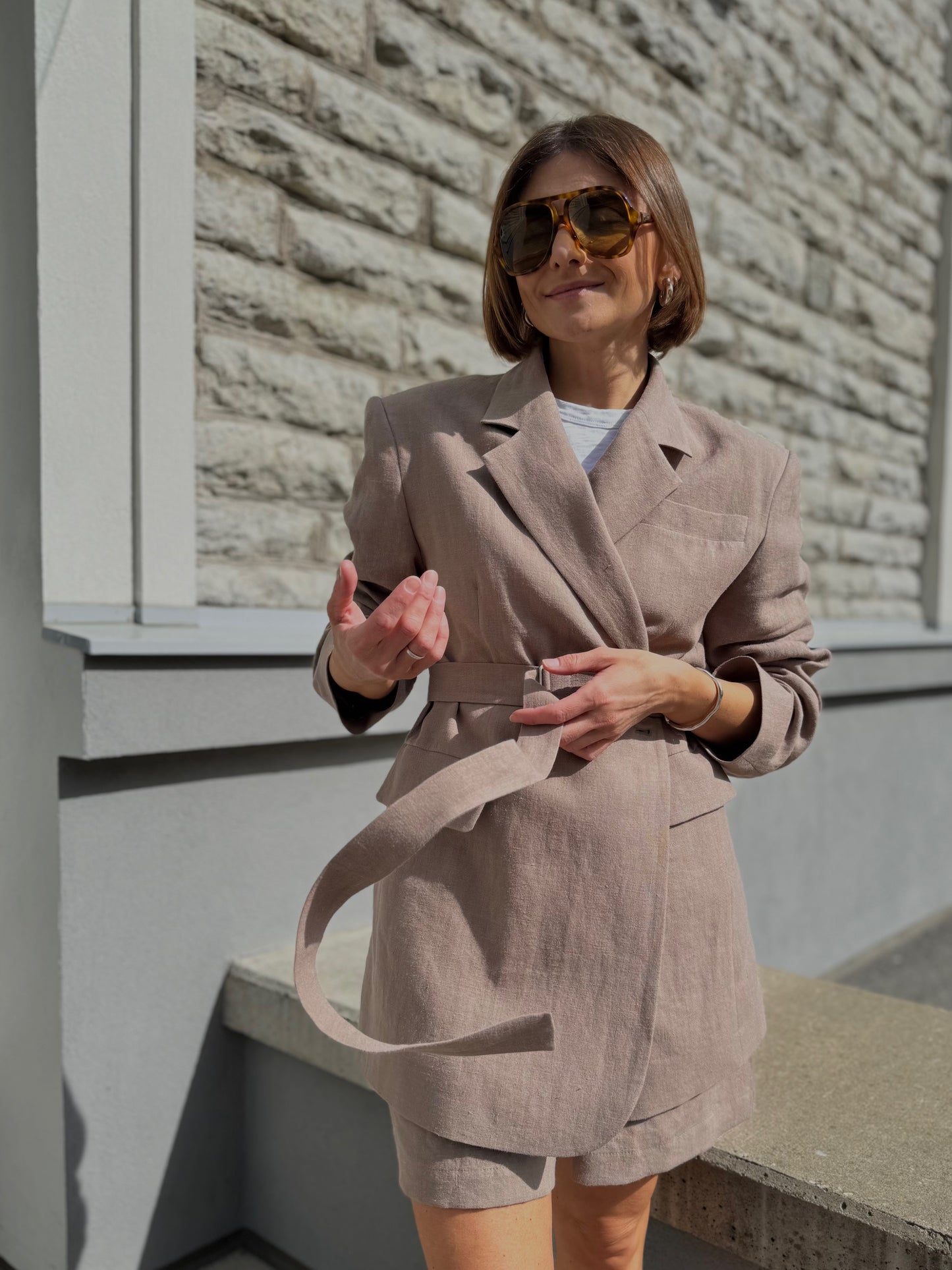 milan oversized linen blazer