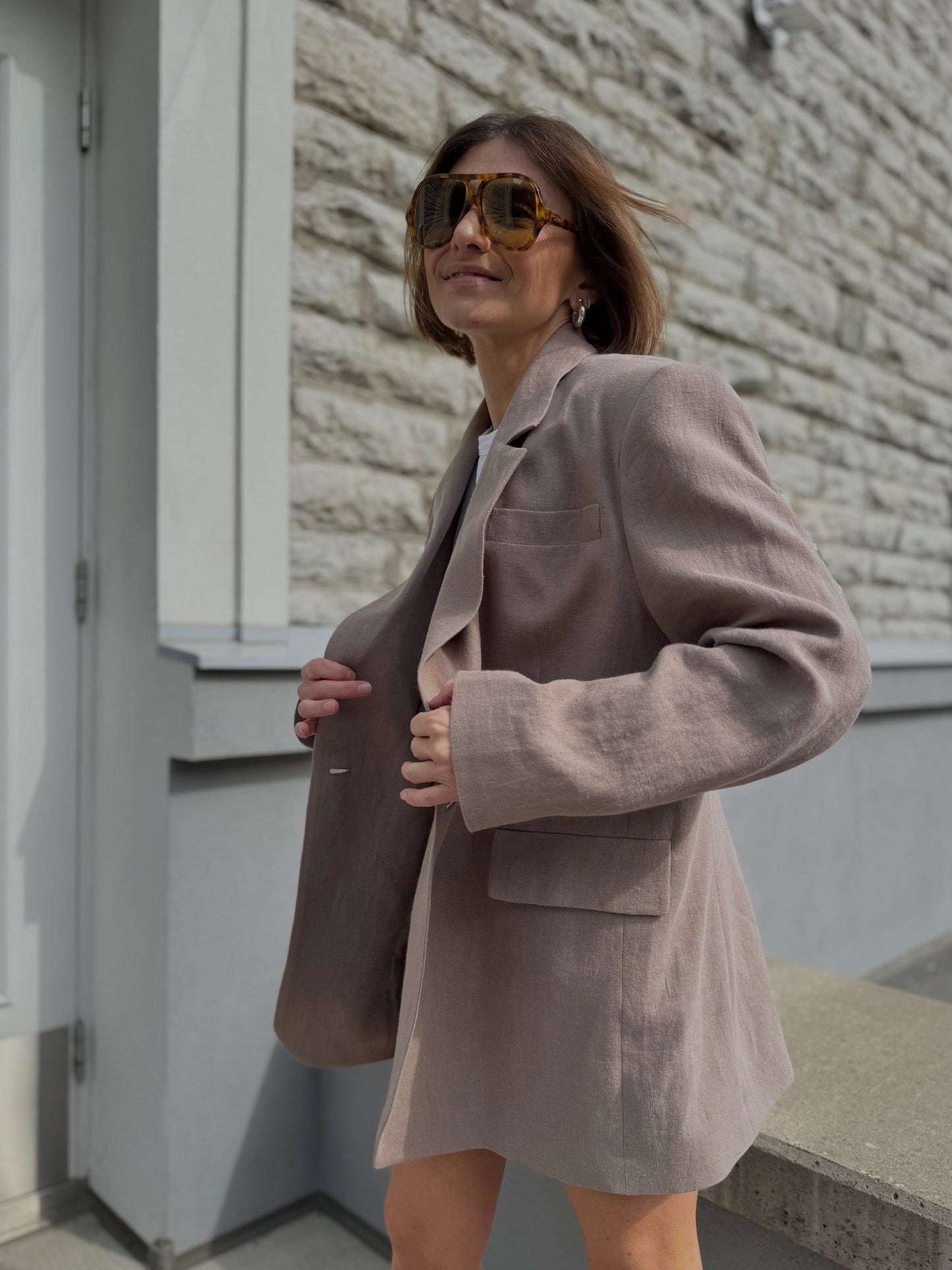 milan oversized linen blazer