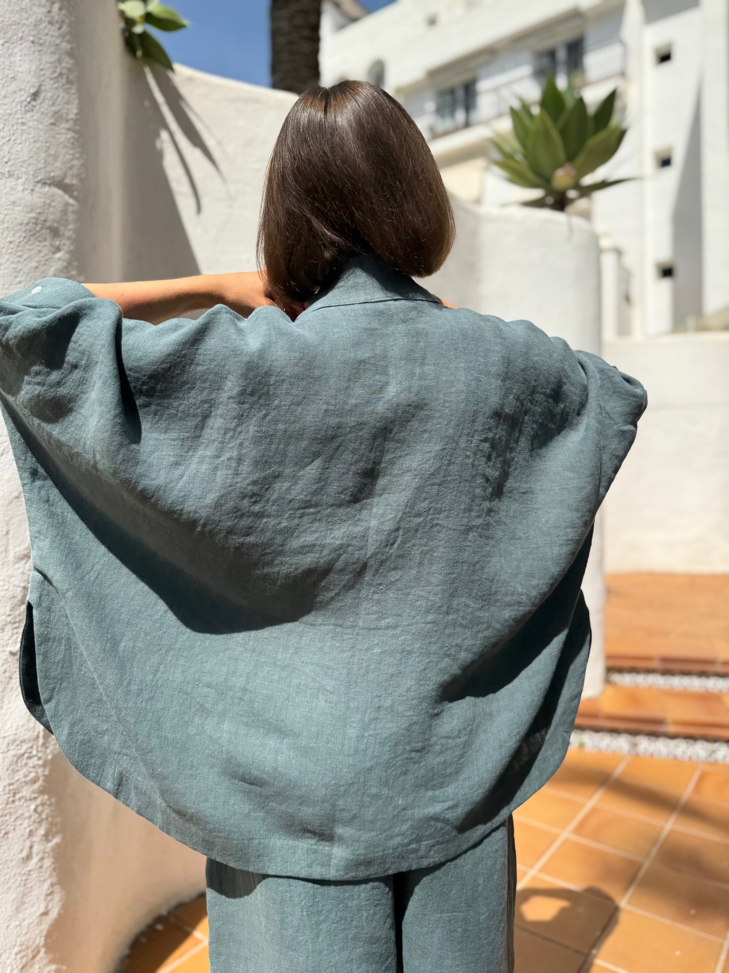 noto wide linen shirt