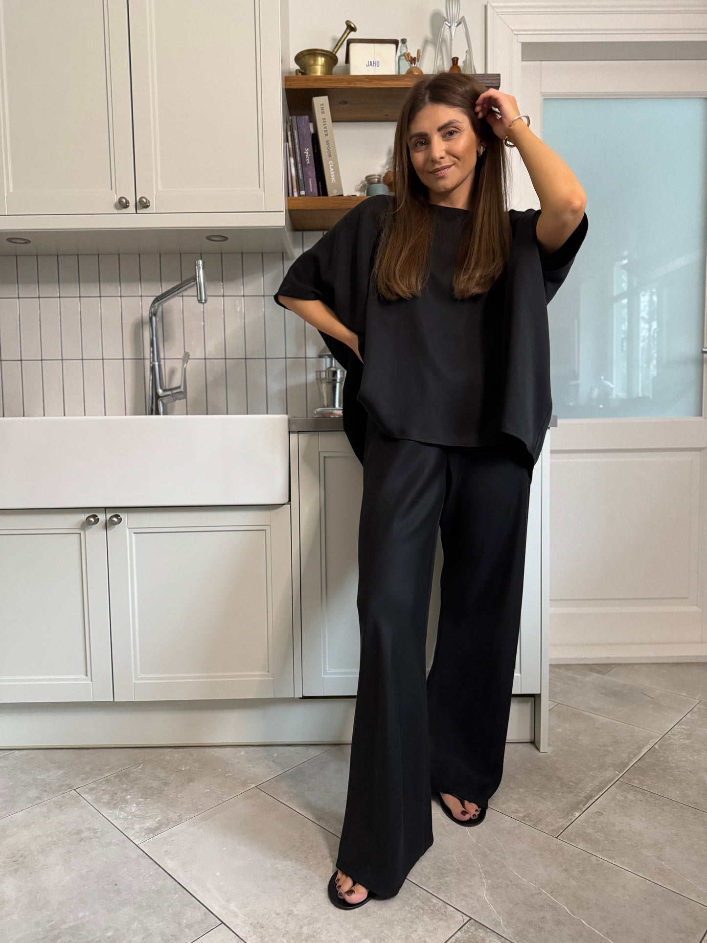 lucca satin lyocell trousers - black 2025