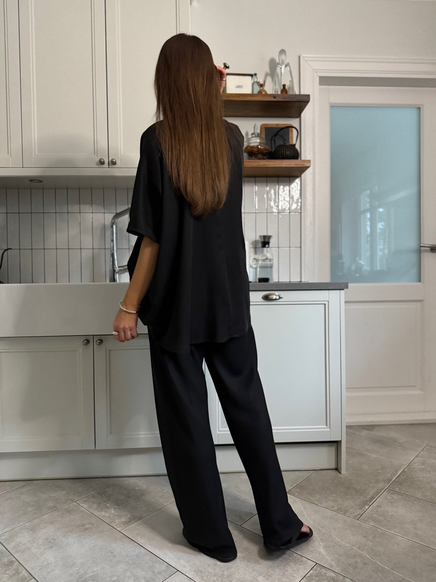 lucca satin lyocell trousers - black 2025