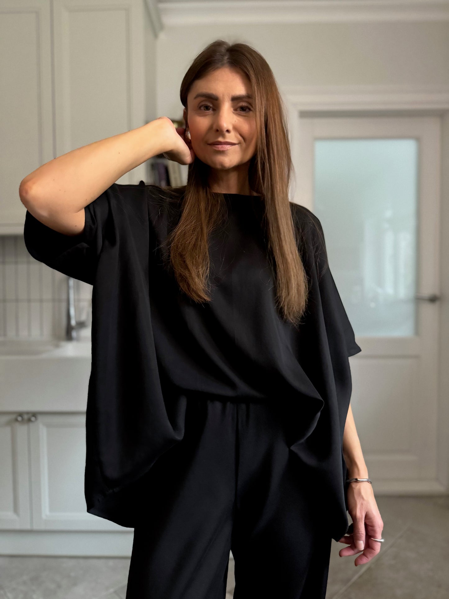 lucca satin lyocell trousers - black 2025