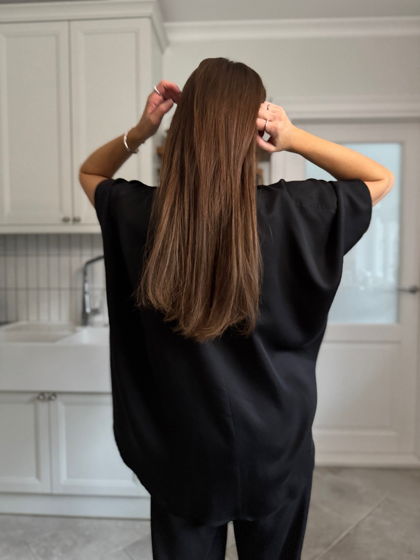 nara satin lyocell flowy blouse - black 2025