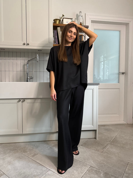 nara satin lyocell flowy blouse - black 2025