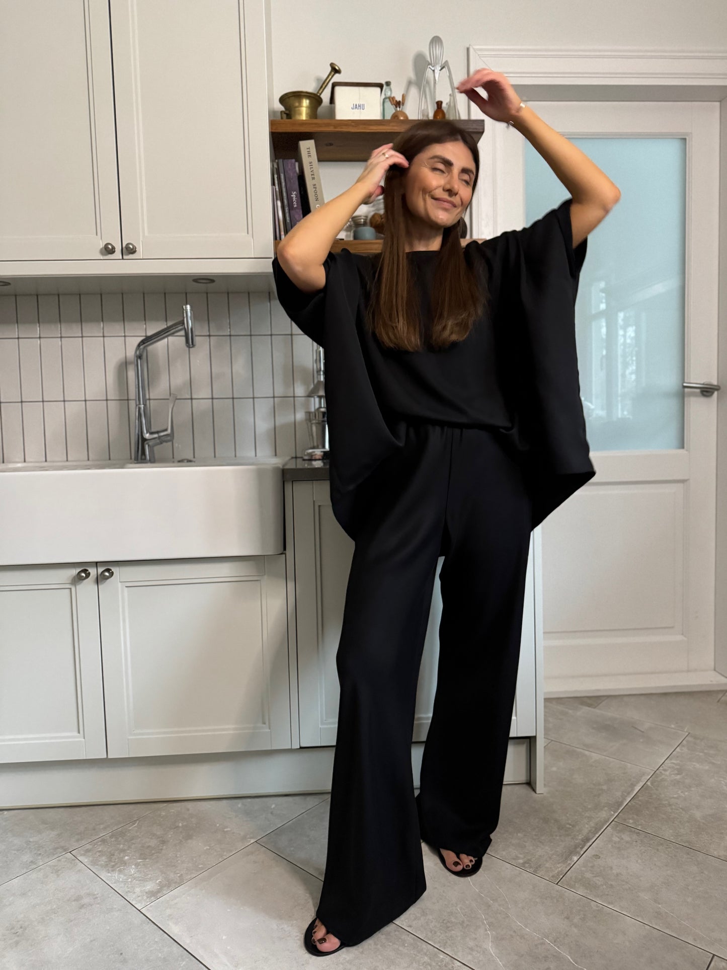 nara satin lyocell flowy blouse - black 2025