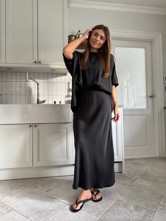 safi bias cut satin lyocell skirt - black 2025