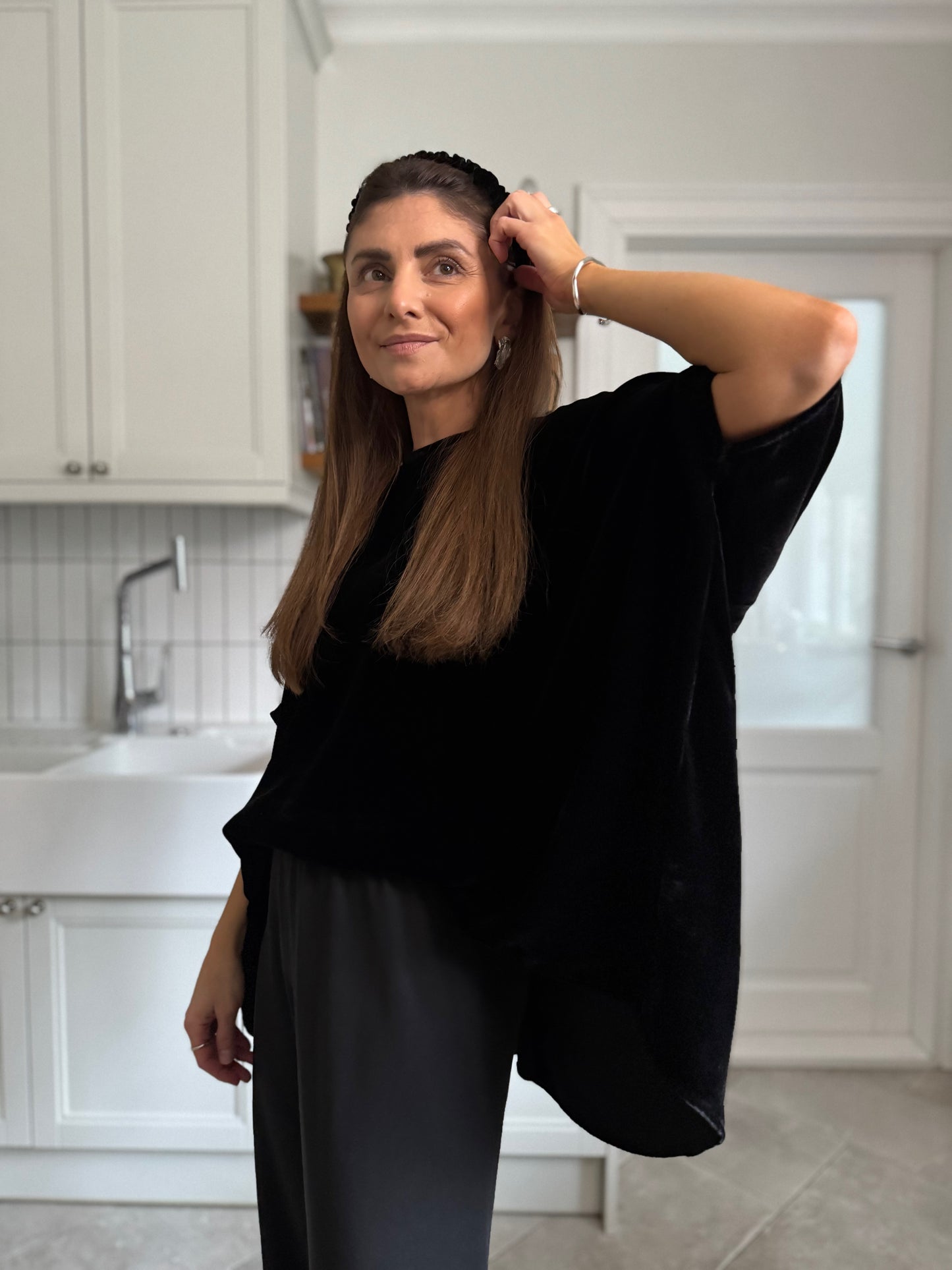 nara silk velvet flowy blouse - black 2025