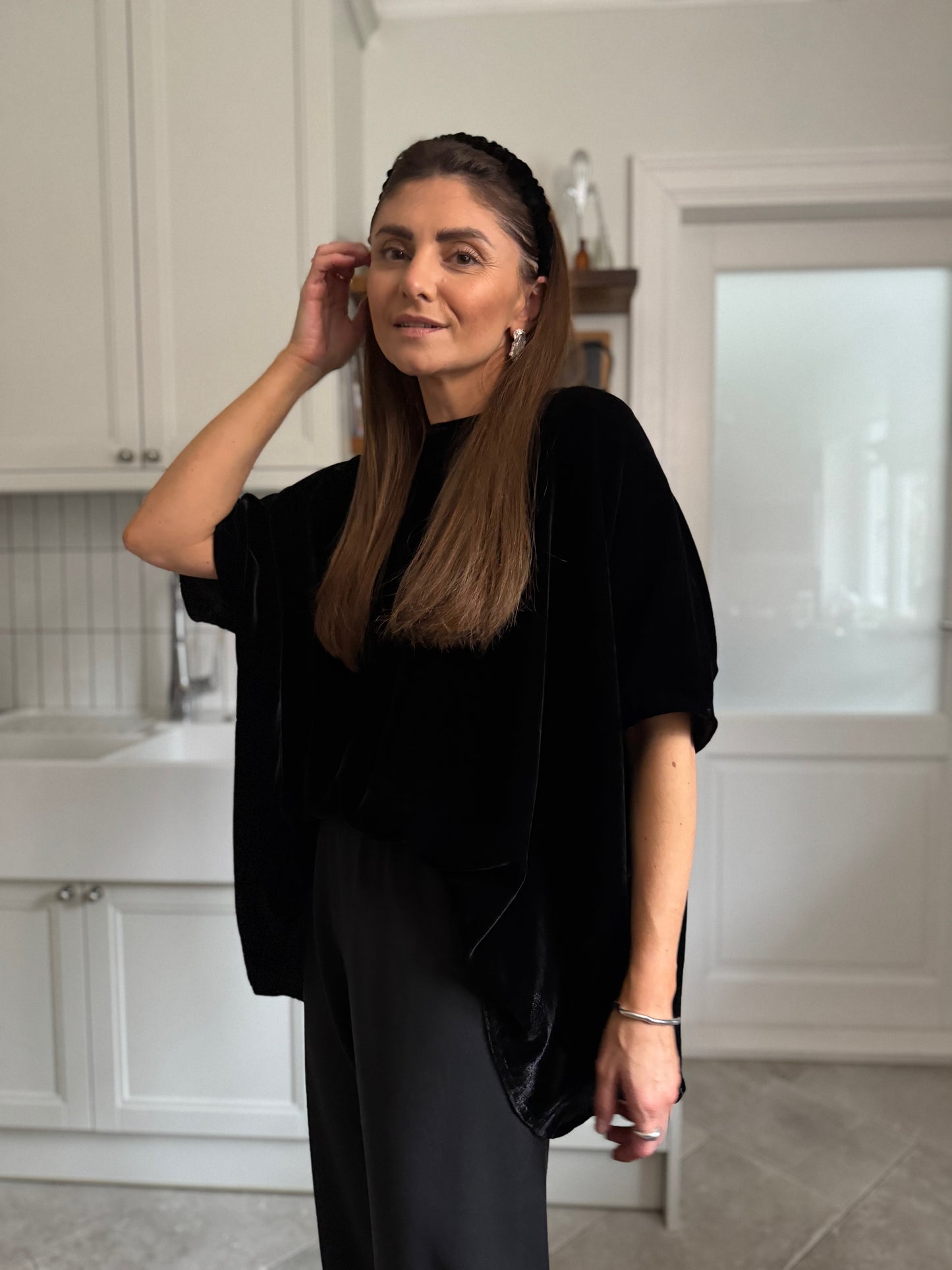 nara silk velvet flowy blouse - black 2025